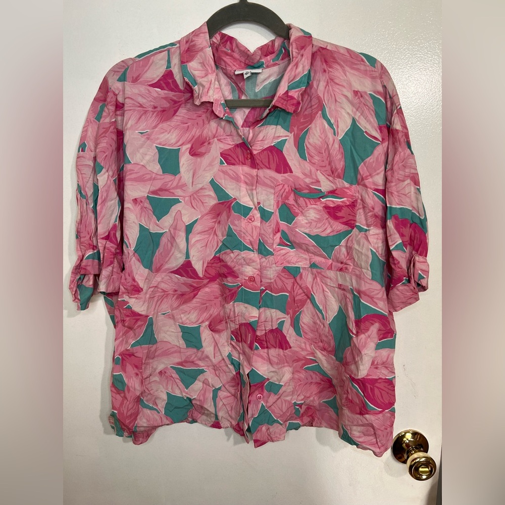 crown & ivy Pink and Teal Leaf Print Button-Up Blouse